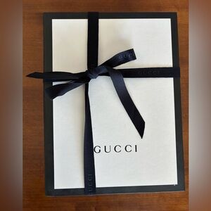 Gucci box-EMPTY-side flag magnetic closure with ribbon and tissue